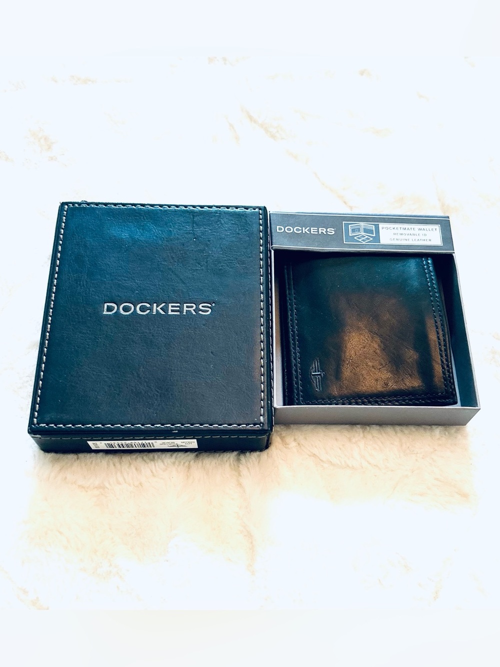 NWT Dockers Black Pocketmate Wallet